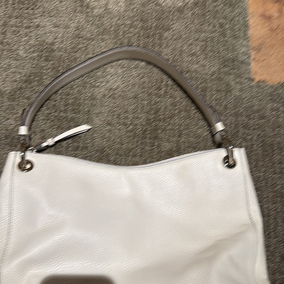 Kate Spade white pebbled leather shoulder bag - Picture 7 of 12